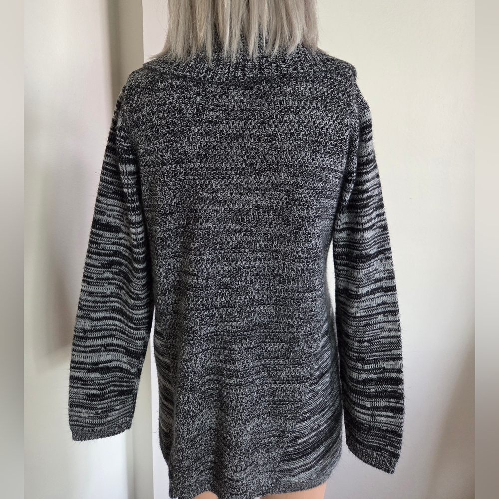 SOLD Womens Black & Gray Marbeled Cowl Neck Sweater Size L - Picture 7 of 7